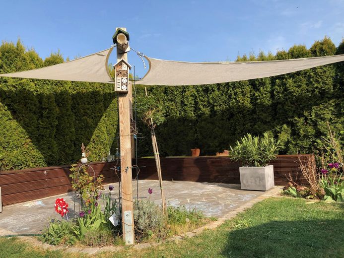 Emménager plutôt que rénover – maison jumelée de haute qualité avec jardin – Sitzecke im Garten