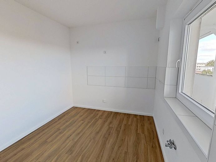 Große 2-Zi.-Whg. mit BALKON und viel Lichteinfall – Ansicht I: Küche
