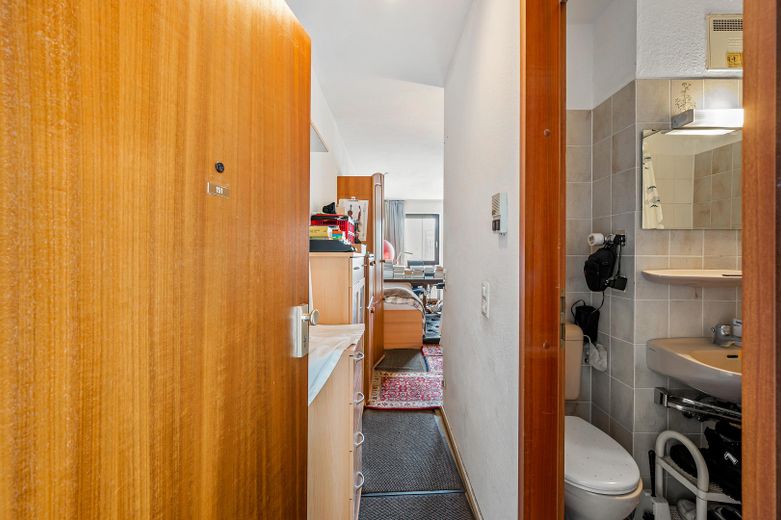 exklusive 6,2% Rendite, gut vermietete helle Wohg.+Balkon +Kellerraum + Stellpl. ohne Makler, #3012 – Foto 5