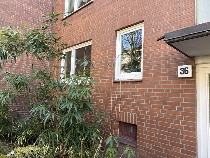 Grünes Bahrenfeld: appartamento libero di 3 locali con terrazza, aiuola e garage sotterraneo – Schlafzimmer und Küche