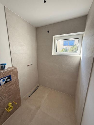 Spacieuse maison individuelle - Première occupation – Dusche Badezimmer unten 
