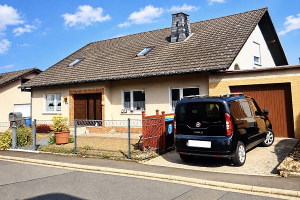 Großes Einfamilienhaus/Mehrgenerationshaus