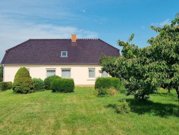 Bauernhof - mit Nebengebäuden und ca. 35.000 m² Land – Foto 1