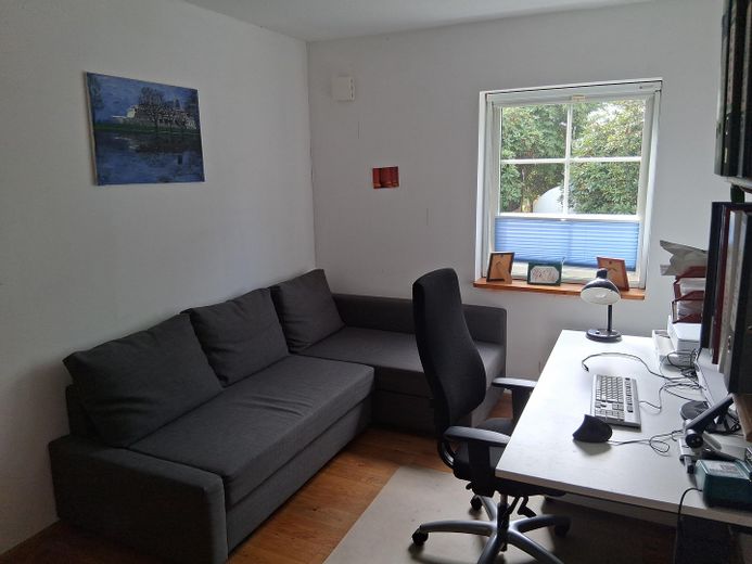 **PROVISIONSFREI** Wohlfühlen im Original Schwedenhaus (KfW40) – Zimmer/Büro 2
