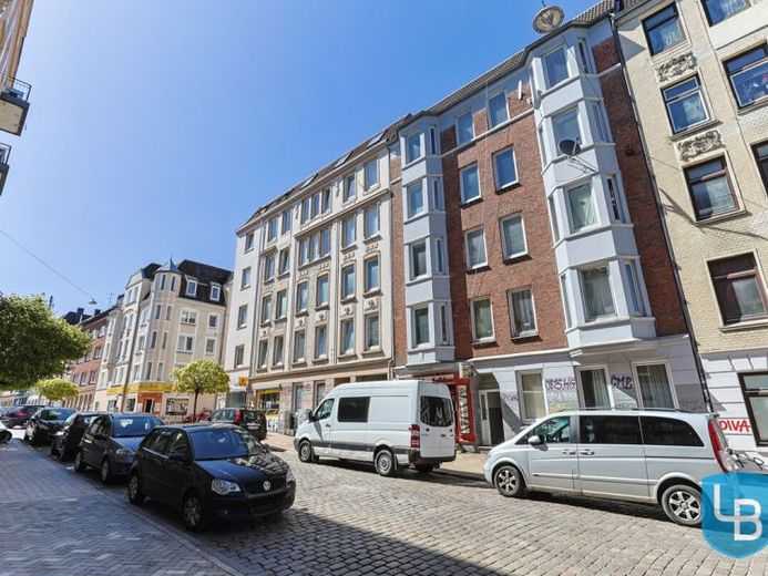 Freie Altbauwohnung im Herzen von Gaarden sucht neue Eigentümer! – Foto 1