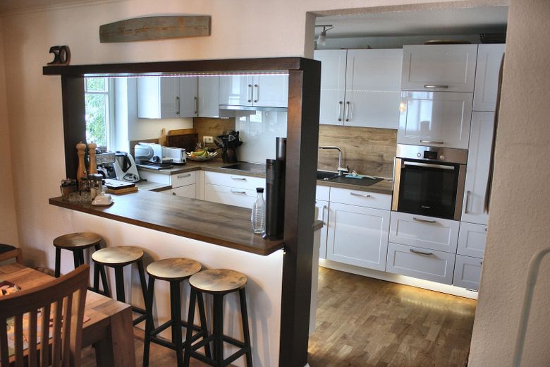 Family home with sauna, practice, cold room, barbecue hut, photovoltaic system and large garden in Horn-Lehe – Küche