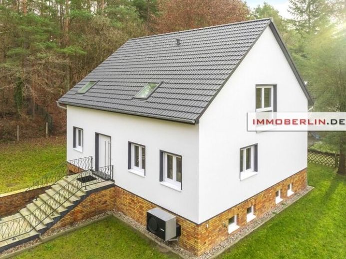 IMMOBERLIN.DE - Ersteinzug! Sehr attraktives Haus mit Südterrasse, Garage & Sonnengarten – Foto 1