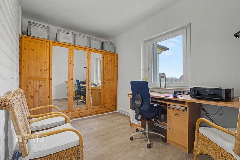 Seltene Gelegenheit in Dülmen - Großzügiges Mehrgenerationenhaus auf traumhaftem 1.335 m² Grundstück – Büro_WE01