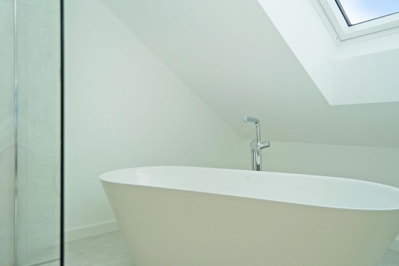 Exclusive newly built semi-detached house with a 602 m² plot, studio and state-of-the-art building technology – Photo 46