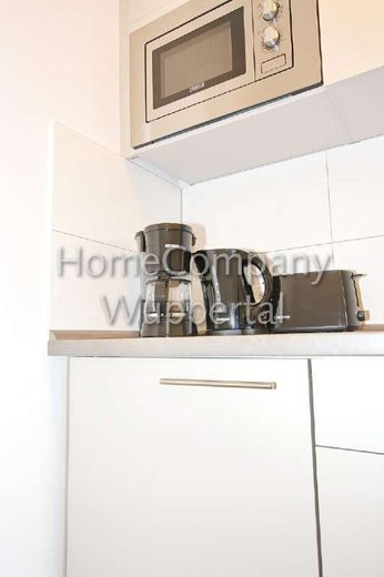 Luxuriöses Apartment in zentraler Lage mit Balkon, DSL-Wifi und Reinigungsservice – 61be2b58dd978340e7061008709e101df4a8fbf2.jpg