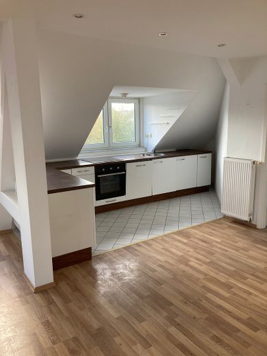Loftfeeling auf 2 Ebenen, außergewöhliche & lichtdurchflutete Galeriewohnung – Foto 6