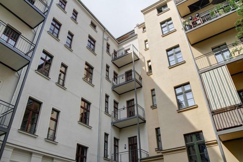 İkinci kullanım: Lüks ankastre mutfaklı, tamamen yenilenmiş 3 odalı daire kiralık – Fotoğraf 11