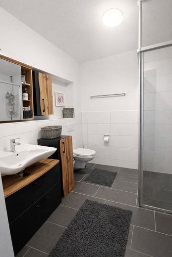 Barrierefreie 3,5-Zimmer Wohnung mit Balkon in Garitz – Foto 5