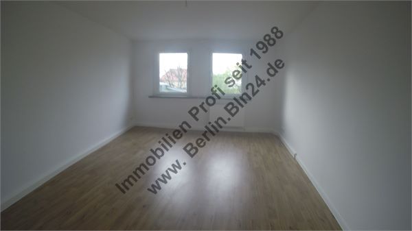 Mietwohnung - 2 Bäder -- 3 Zimmer Dachgeschoß Bezug nach Vollsanierung – G0015128