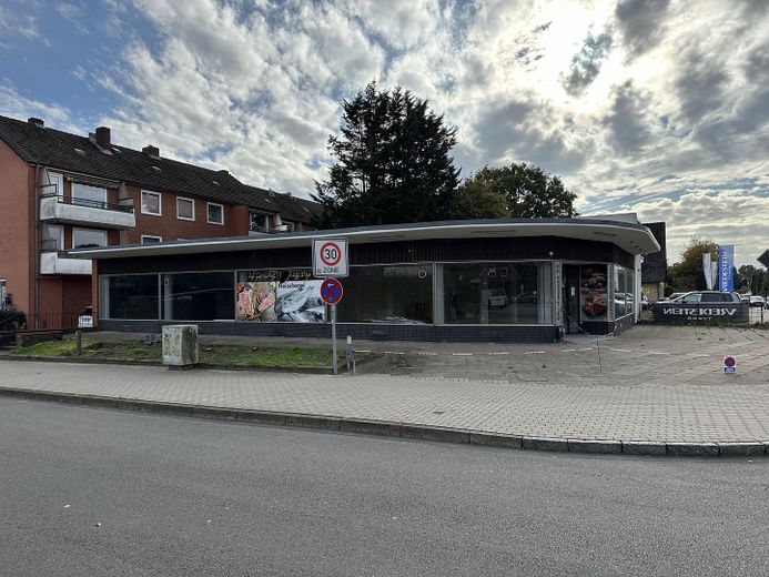 Straßenansicht  1