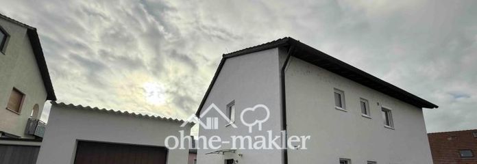 Multi-family house with large lot (3 units), ideal as a multi-generational home, for owner-occupiers or as an investment property