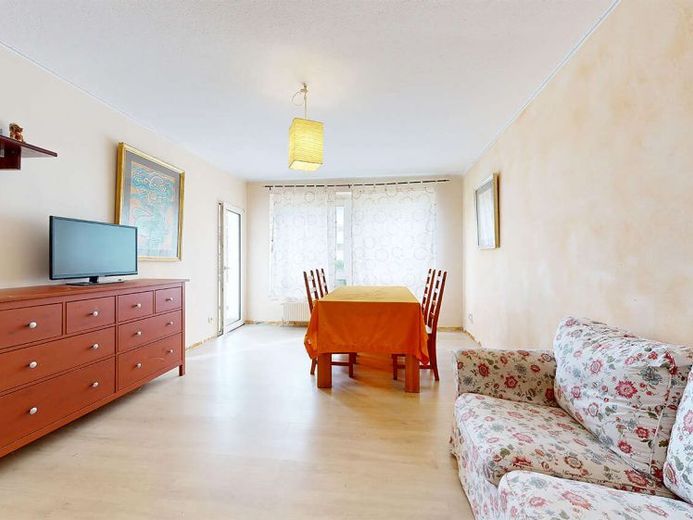 PHI AACHEN - Familienfreundliches 4-Zimmer-Domizil mit Südost-Loggia in Aachen-Kronenberg! – Foto 1