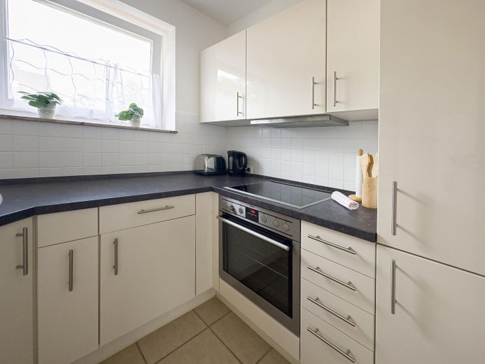 Modernisiertes Endreihenhaus mit 2 Bädern und 2 Loggien – ideal für Eigennutzer oder Kapitalanleger – Foto 18
