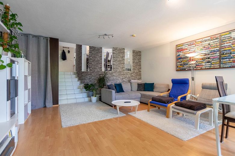 Wohnen mit Charakter - stilvolle Split-Level-Wohnung mit 3,5 Zimmern in Riedstadt-Crumstadt – V560-2613-2_
