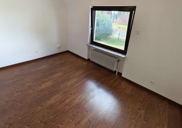 Bröckel - großes Familienhaus mit hohem Freizeitwert, Vollkeller und Garage – Kinderzimmer 1