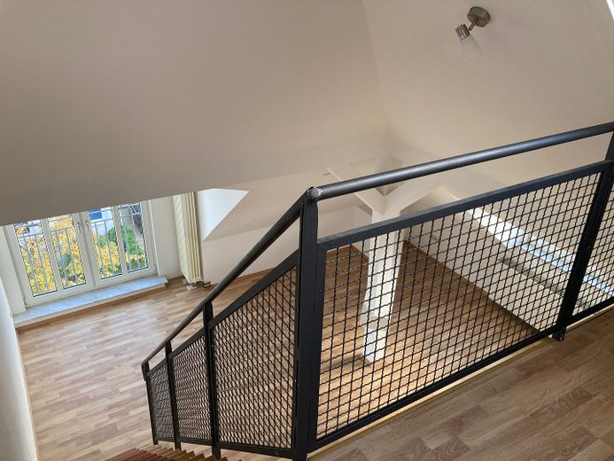 Loftfeeling auf 2 Ebenen, außergewöhliche & lichtdurchflutete Galeriewohnung – Foto 16