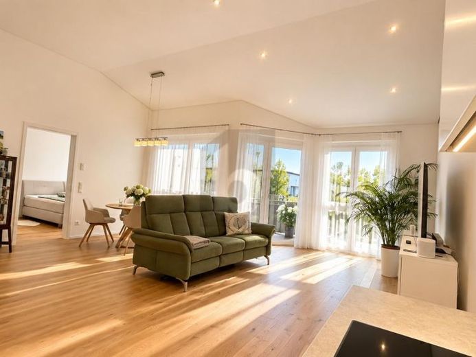 COMFORT PURO CON ASCENSORE E BALCONE – Foto 1