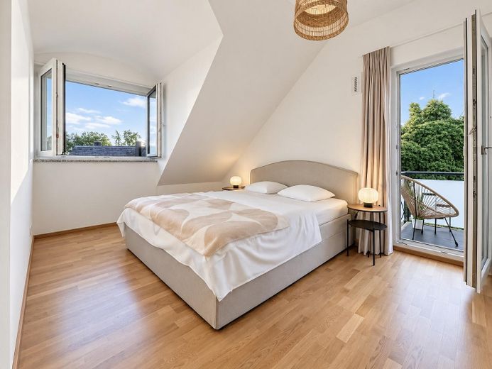 Penthouse mit Einbauküche – Schlafen