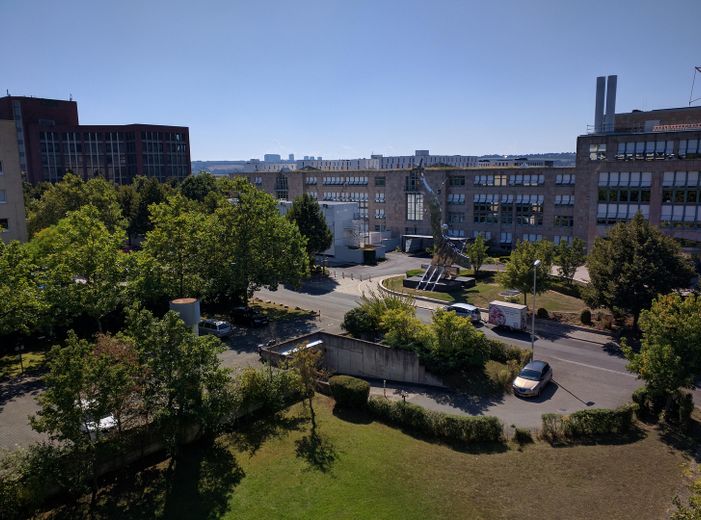 Provisionsfrei: Gepflegte möblierte 1-Zimmerwohnung mit Westbalkon - Uninähe – Aussicht vom Balkon
