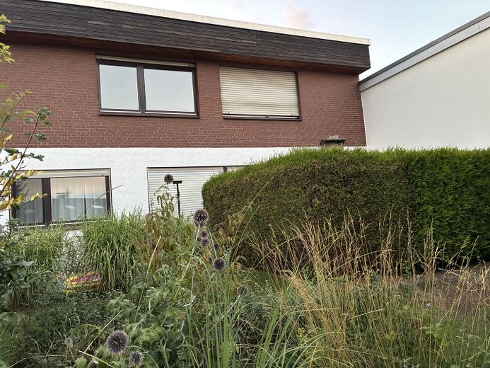 Weil der Stadt merkezinde büyük bir evde paylaşımlı daire odası – UG Garten +Terasse hinter Heck