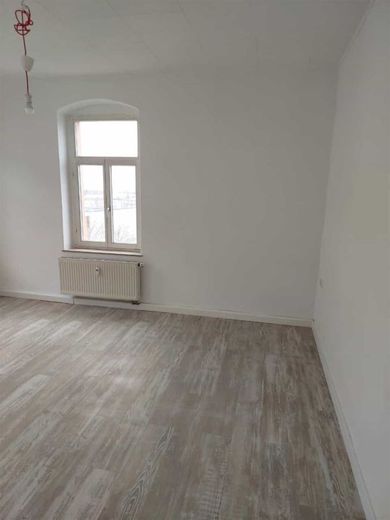 Großzügige 4-Zimmer mit EBK, Laminat, 2xBädern, Wanne und Dusche in guter Lage! – Musterfoto Wohnung obendrüber