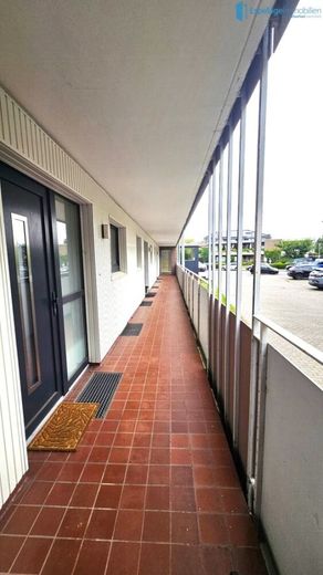Eversten: apartamento de 1 habitación con plaza de aparcamiento &amp; jardín - Atractiva inversión – Zugang zur Wohnung