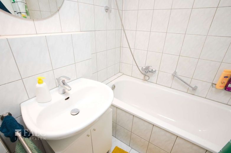 2-Zimmer-Wohnung - Toplage in Köln! – Badezimmer