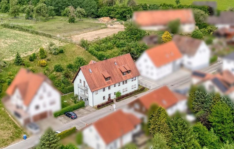 PROVISIONSFREI: Solides 6-Familienhaus (461 m²) mit Potenzial – Schönebürg / Raum Biberach – Foto 1