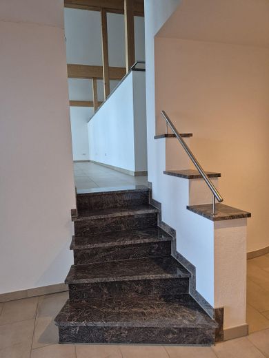 Treppe zur Mitteletage