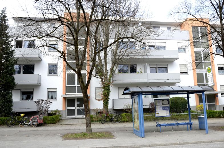 Günstige Miete, großzügige Räume gewerblich nutzbar in Solln, Aidenbachstrasse – Außenansicht
