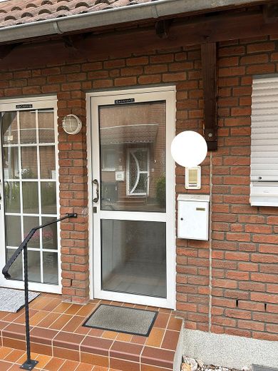 Zentral aber ruhig, Wohnung mit 3 Zimmern und großem Balkon – Foto 1