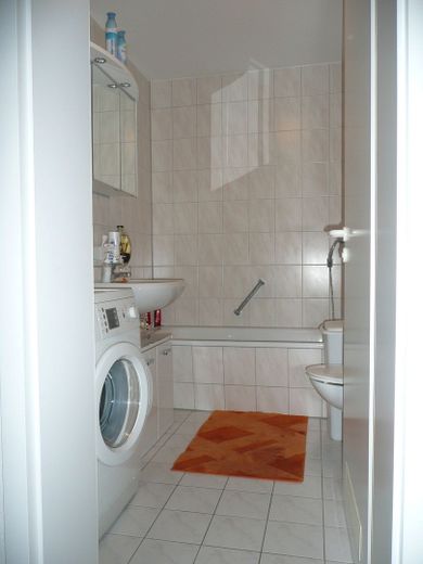 3,5 ZW, 81,4 m², großer Balkon, TG, Ludwigsburg-Ost, ruhige Lage, nahe Kaufland – Bad
