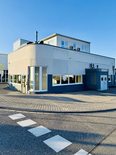 Loftartiges Ladenlokal - stylisch und hochwertig ausgestattet in Karlsbad - Langensteinbach – Gebäudeansicht