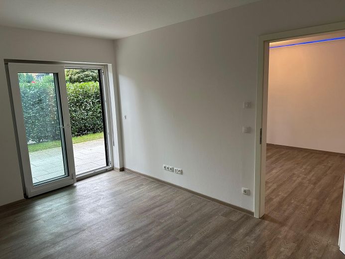 Appartement en copropriété haut de gamme de 2 pièces avec terrasse et place de parking en sous-sol – Schlafzimmer