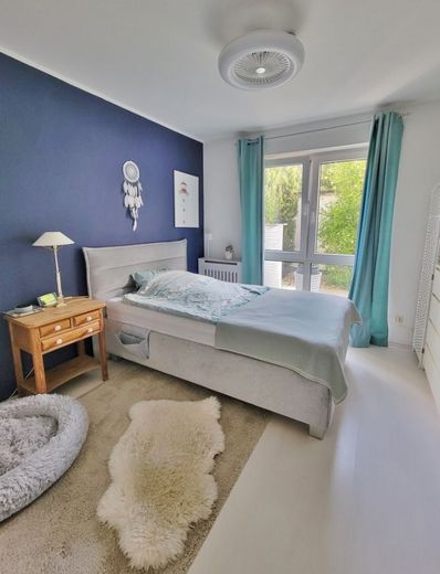 Schlafzimmer zum Garten