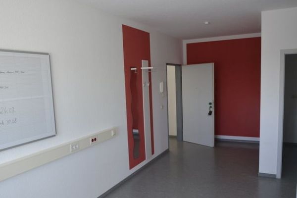 Moderna unità ufficio con 3 locali più foyer in affitto!