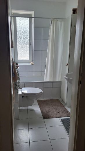 helle 4-Zimmer-Wohnung Nähe Ostpark – Bad