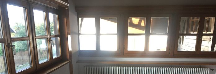 Espace de bureaux et de conseil charmant au cachet particulier – Süd-West Fenster im Büroraum