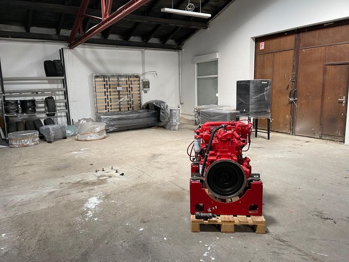 1500 m² Gewerbegrundstück, Halle, Lager und Bürofläche – Foto 6