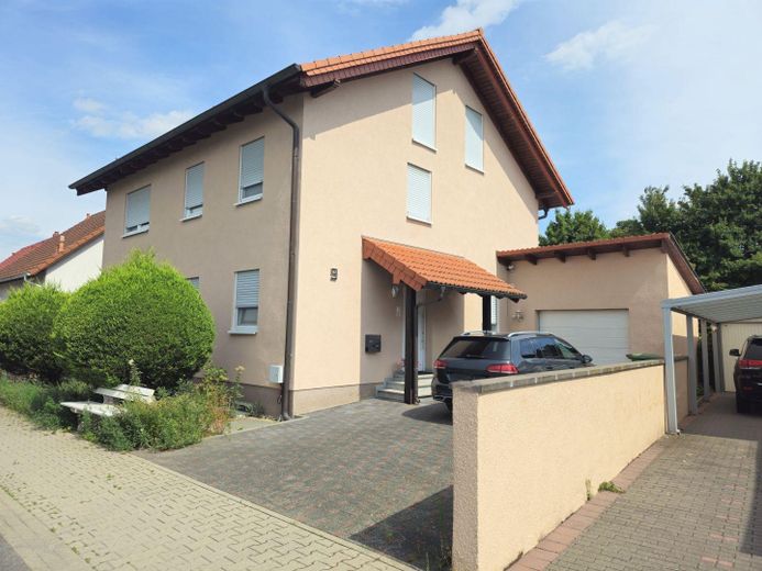 Straßenansicht Haus