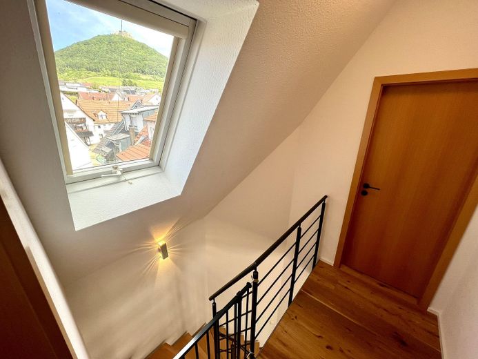 Appartamento maisonette di 4,5 locali con balcone e garage – Flur OG