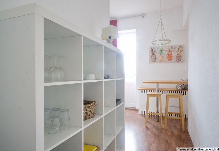 Mobilyalı daire, küçük balkonlu ve Ren manzaralı, tam donanımlı, W-LAN ve temizlik dahil – bedf0550bd3c00d355b8e239414ba5020989155b.jpg