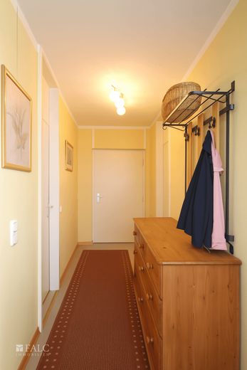 Attraktive Kapitalanlage: Vermietete Wohnung in modernisiertem Wohnensemble – Flur