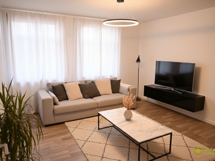 Licht, Weitblick und klare Raumstruktur – 3-Zimmer-Wohnung mit Loggia, Aufzug und Tiefgarage – Foto 1