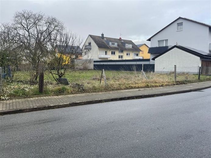 Dobrze ukształtowana duża działka - możliwa zabudowa zgodnie z Bau-GB – Zdjęcie 1